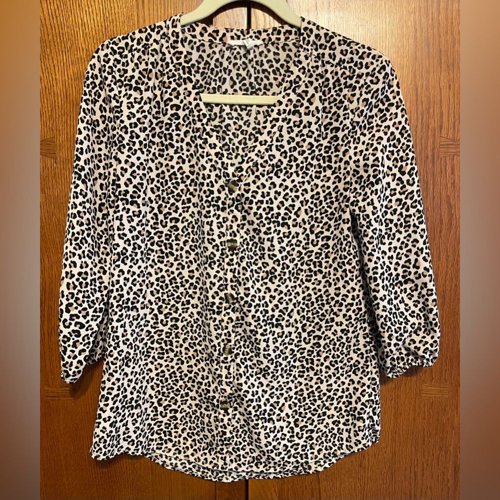 Women’s cheetah print blouse, size xs